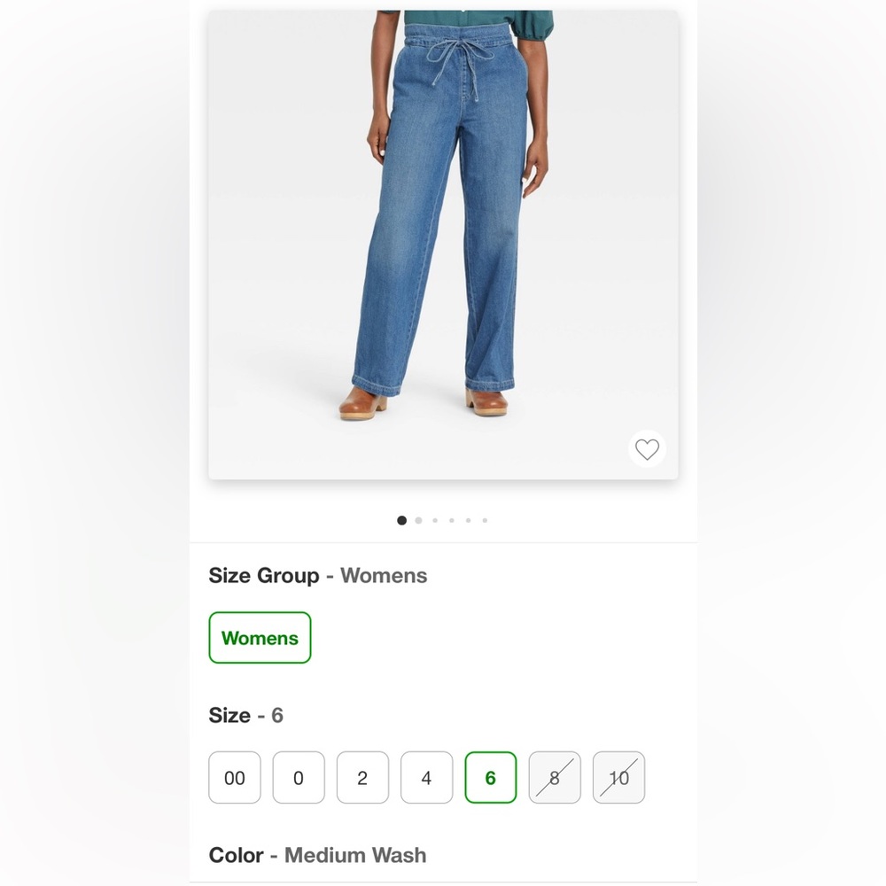 Womens Wide leg jeans Size 6 Color is a Medium wash